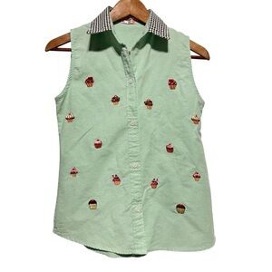 Twee Whimsical Embroidered Cupcake Button Up Top | Gingham Collar | XS S
